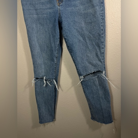 We The Free Skinny Jeans Womens 29 High Rise Distressed Stretch Raw Hem Denim - Picture 2 of 10